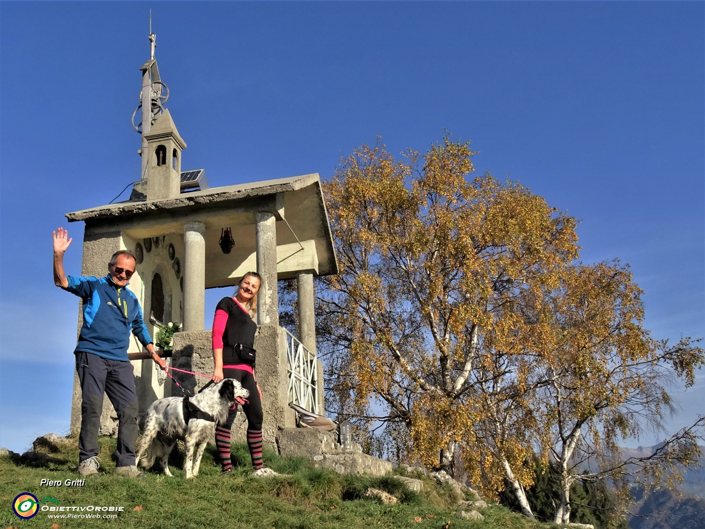 04 Alla Madonnina della neve in vetta al Monte Poieto (1360 m).JPG